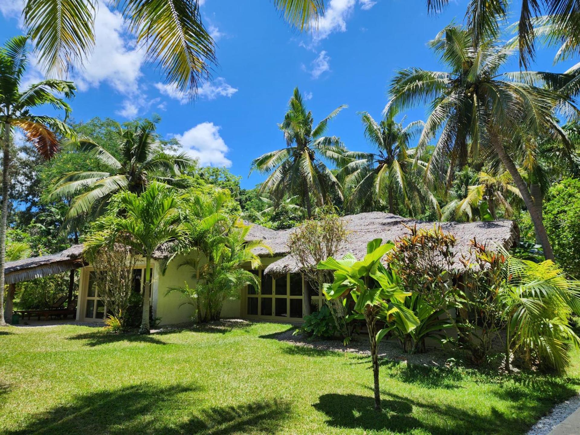 Paradise Cove Resort Port Vila Exterior photo