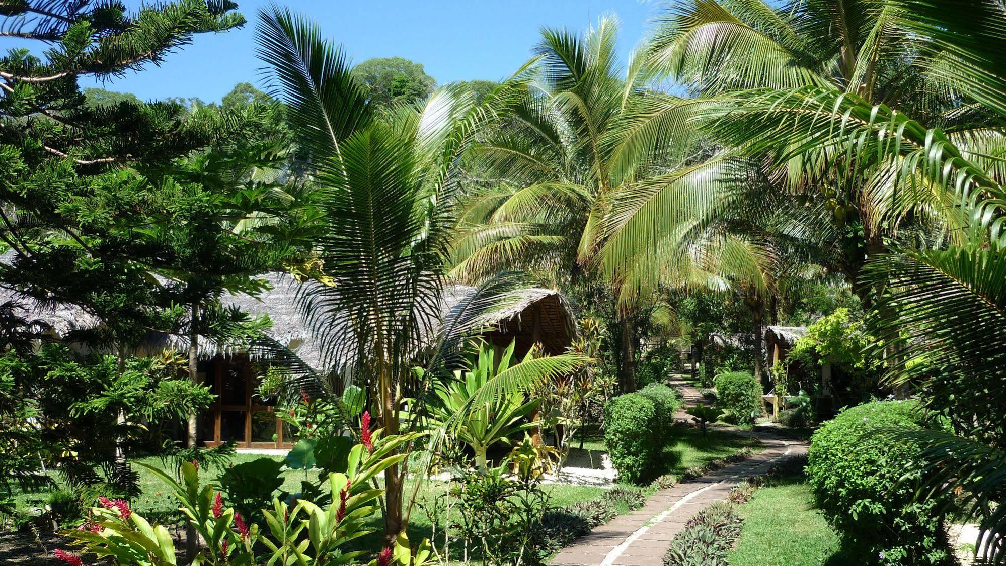 Paradise Cove Resort Port Vila Exterior photo